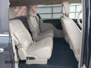2014 Chrysler Town & Country Touring L 30th Anniversary z VIN 2C4RC1CG4ER133192, wystawiony jako IAAI lot #41113205 z przebiegiem 191 964 mil mil oraz . Historia ofert i sprzedaży dostępna na DreamBid. Obrazek 8.