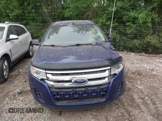 2014 Ford Edge SE z VIN 2FMDK3G93EBA15837, wystawiony jako IAAI lot #42253550 z przebiegiem 135 912 mil mil oraz . Historia ofert i sprzedaży dostępna na DreamBid. Obrazek 6.