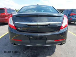2015 Lincoln MKS с VIN 1LNHL9DK2FG600346, выставлен на аукционе IAAI как лот 42282772 с пробегом 347 761 миль миль и . История ставок и продаж доступна на DreamBid. Изображение 19.
