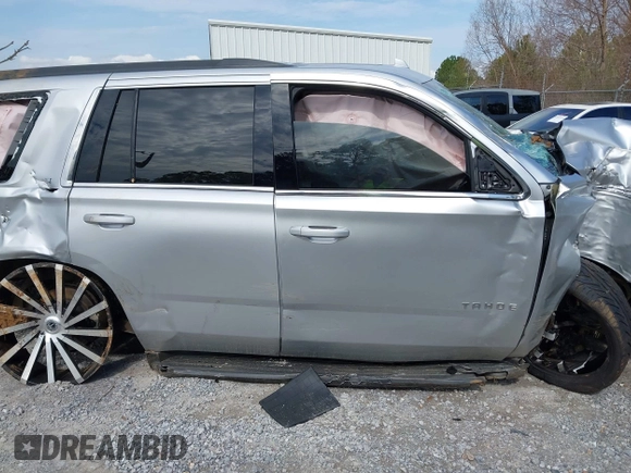 2020 Chevrolet Tahoe LT z VIN 1GNSCBKC8LR221971, wystawiony jako IAAI lot #41455932 z przebiegiem Nie podano mil oraz . Historia ofert i sprzedaży dostępna na DreamBid. Obrazek 13.