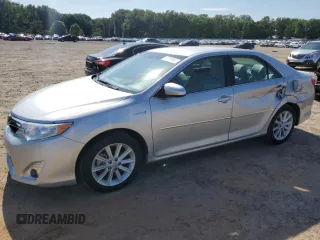2012 Toyota Camry XLE z VIN 4T1BD1FK6CU010214, wystawiony jako Copart lot #57690544 z przebiegiem 77 943 mil mil oraz Szkoda całkowita • Salvage title. Historia ofert i sprzedaży dostępna na DreamBid. Obrazek 1.