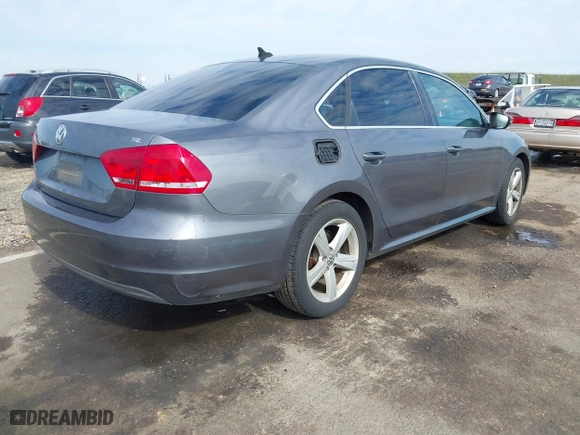 2012 Volkswagen Passat SE with VIN 1VWBP7A35CC024137, listed as a IAAI auction lot 41572782 with 138,827 mi miles. Bid and sale history available at carsss.com. Image 4.