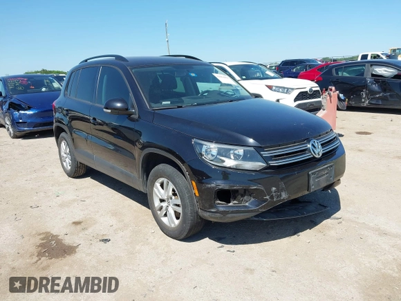 2015 Volkswagen Tiguan SE with VIN WVGAV7AX1FW558855, listed as a IAAI auction lot 42064427 with 58,584 mi miles and . Bid and sale history available at DreamBid. Image 1.
