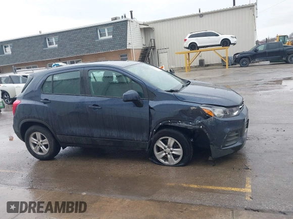 2019 Chevrolet Trax LS with VIN 3GNCJNSB9KL184972, listed as a IAAI auction lot 41724874 with 112,114 mi miles. Bid and sale history available at carsss.com. Image 13.