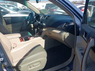 2012 Toyota Highlander Limited with VIN 5TDYK3EH0CS080754, listed as a IAAI auction lot 41657486 with 185,119 mi miles. Bid and sale history available at carsss.com. Image 5.