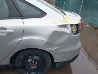 2016 Ford Focus SE with VIN 1FADP3F28GL386303, listed as a IAAI auction lot 41905397 with 158,112 mi miles. Bid and sale history available at carsss.com. Image 6.