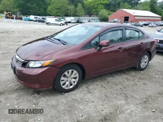2012 Honda Civic LX z VIN 2HGFB2F57CH565303, wystawiony jako Copart lot #56914005 z przebiegiem 82 401 mil mil oraz Czysty tytuł • Clean title. Historia ofert i sprzedaży dostępna na DreamBid. Obrazek 1.