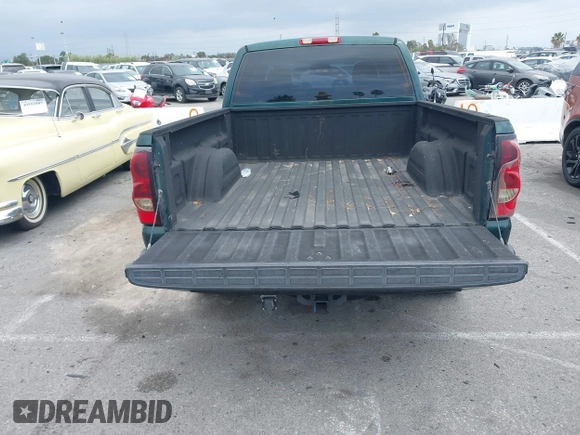 2005 Chevrolet Silverado 1500 LS with VIN 2GCEC19T151306636, listed as a IAAI auction lot 42068068 with 171,825 mi miles and . Bid and sale history available at DreamBid. Image 13.