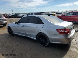 2012 Mercedes-Benz E-Class E 350 Luxury with VIN WDDHF5KB0CA565222, listed as a Copart auction lot 88910035 with 208,762 mi miles and Clean Title. Bid and sale history available at carsss.com. Image 2.