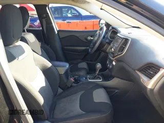 2017 Jeep Cherokee Altitude с VIN 1C4PJLABXHW540896, выставлен на аукционе IAAI как лот 41409018 с пробегом 186 679 миль миль и . История ставок и продаж доступна на DreamBid. Изображение 5.