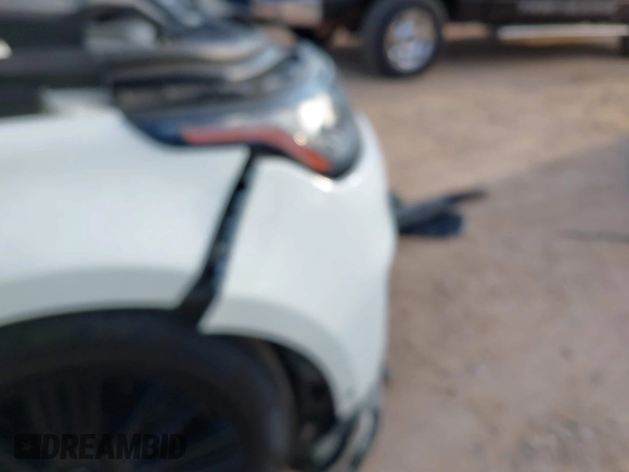2018 Land Rover Range Rover Sport HSE with VIN SALWR2RV3JA699784, listed as a IAAI auction lot 41527567 with 90,132 mi miles and . Bid and sale history available at DreamBid. Image 6.