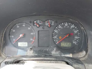 2000 Volkswagen Jetta GL z VIN 3VWRC29M0YM171403, wystawiony jako IAAI lot #42043392 z przebiegiem 237 218 mil mil oraz . Historia ofert i sprzedaży dostępna na DreamBid. Obrazek 7.