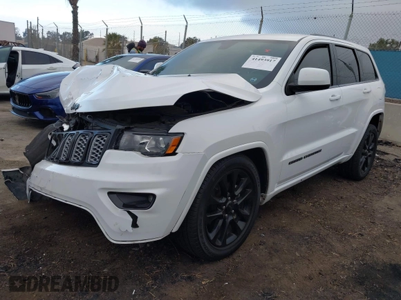 2018 Jeep Grand Cherokee Altitude with VIN 1C4RJEAGXJC153479, listed as a IAAI auction lot 41493917 with 83,589 mi miles. Bid and sale history available at carsss.com. Image 16.