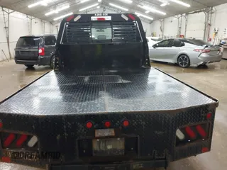 2022 Ford F-250 XL z VIN 1FT7W2B65NEC60608, wystawiony jako IAAI lot #42566725 z przebiegiem 169 011 mil mil oraz . Historia ofert i sprzedaży dostępna na DreamBid. Obrazek 16.