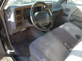 1996 Dodge Dakota z VIN 1B7GG26Y4TS602492, wystawiony jako Copart lot #74402554 z przebiegiem 252 298 mil mil oraz Czysty tytuł • Clean title. Historia ofert i sprzedaży dostępna na DreamBid. Obrazek 8.
