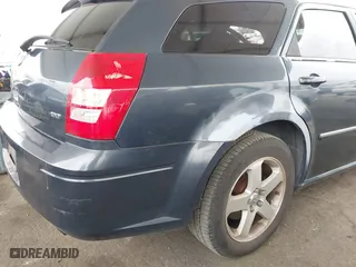 2008 Dodge Magnum SXT with VIN 2D4GZ37V58H262078, listed as a IAAI auction lot 41905009 with 183,430 mi miles. Bid and sale history available at carsss.com. Image 6.