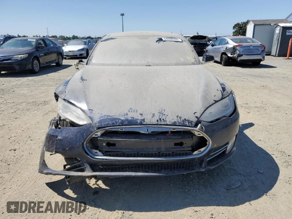 2013 Tesla Model S with VIN 5YJSA1AC9DFP10400, listed as a Copart auction lot 64096555 with 165,166 mi miles and Salvage title. Bid and sale history available at DreamBid. Image 5.