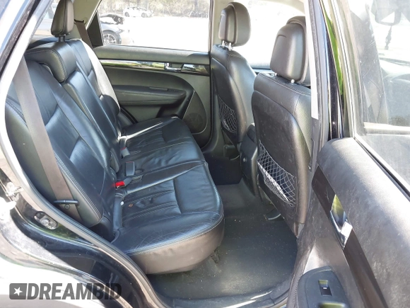 2012 Kia Sorento EX with VIN 5XYKU4A61CG268223, listed as a IAAI auction lot 41673138 with 174,745 mi miles. Bid and sale history available at carsss.com. Image 8.