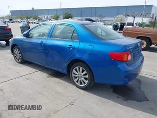 2010 Toyota Corolla z VIN 2T1BU4EE7AC431256, wystawiony jako IAAI lot #41841052 z przebiegiem 221 003 mil mil oraz . Historia ofert i sprzedaży dostępna na DreamBid. Obrazek 3.