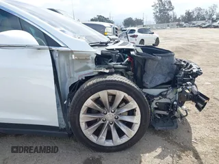 2020 Tesla Model X Long Range with VIN 5YJXCDE26LF238982, listed as a IAAI auction lot 42100220 with 44,804 mi miles. Bid and sale history available at carsss.com. Image 21.