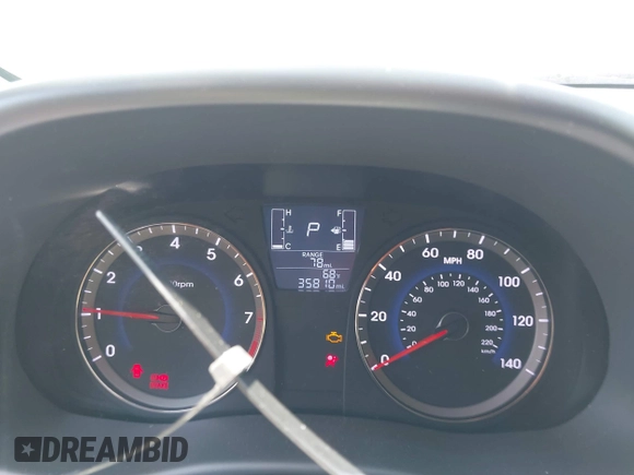 2017 Hyundai Accent SE z VIN KMHCT4AE9HU286727, wystawiony jako IAAI lot #42240306 z przebiegiem 35 810 mil mil oraz . Historia ofert i sprzedaży dostępna na DreamBid. Obrazek 7.