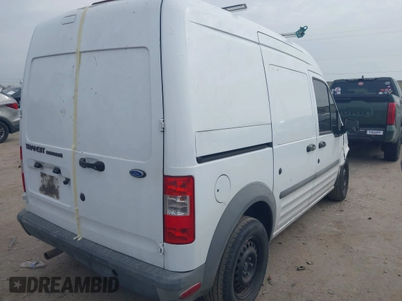 2010 Ford Transit Connect XL z VIN NM0LS7AN1AT027098, wystawiony jako IAAI lot #41740154 z przebiegiem 217 827 mil mil oraz . Historia ofert i sprzedaży dostępna na DreamBid. Obrazek 4.