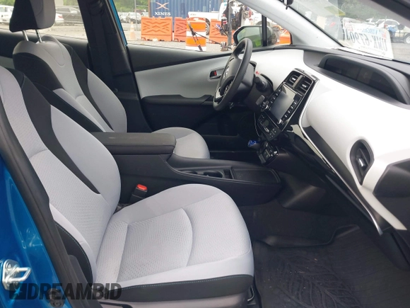 2020 Toyota Prius LE with VIN JTDL9RFU1L3017703, listed as a IAAI auction lot 42277379 with 25,593 mi miles and . Bid and sale history available at DreamBid. Image 5.