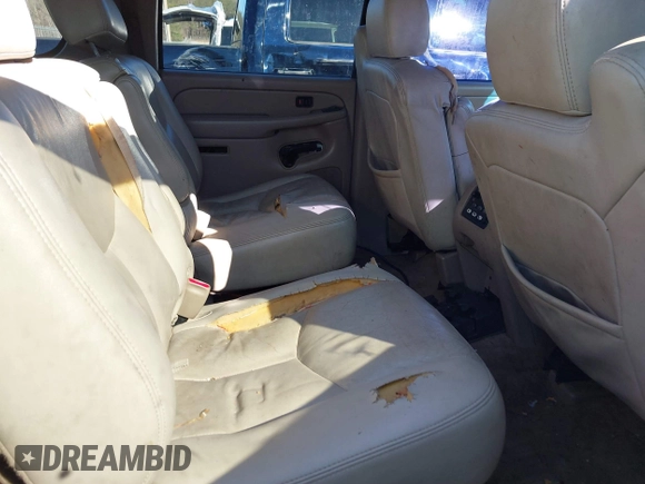 2004 GMC Yukon XL SLT with VIN 3GKEC16Z34G260469, listed as a IAAI auction lot 41557188 with 203,233 mi miles. Bid and sale history available at carsss.com. Image 8.