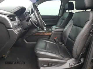 2019 Chevrolet Tahoe LT z VIN 1GNSKBKC2KR223328, wystawiony jako Copart lot #55530685 z przebiegiem 91 942 mil mil oraz Czysty tytuł • Clean title. Historia ofert i sprzedaży dostępna na DreamBid. Obrazek 7.