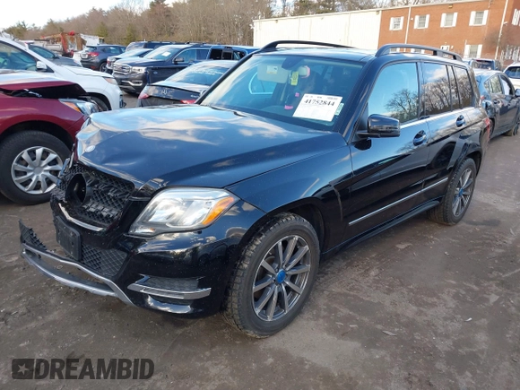 2015 Mercedes-Benz GLK with VIN WDCGG8JB2FG424783, listed as a IAAI auction lot 41752844 with 110,075 mi miles. Bid and sale history available at carsss.com. Image 18.