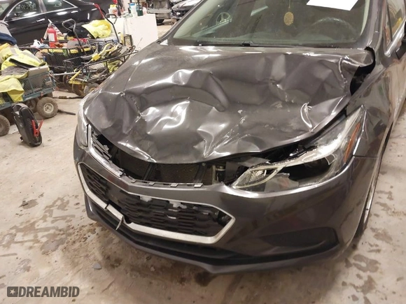 2017 Chevrolet Cruze LT with VIN 1G1BE5SM8H7226032, listed as a IAAI auction lot 41562107 with 110,620 mi miles. Bid and sale history available at carsss.com. Image 6.