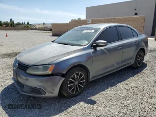 2011 Volkswagen Jetta SE с VIN 3VWDZ7AJ4BM323777, выставлен на аукционе Copart как лот 57267705 с пробегом 196 179 миль миль и Чистый • Clean title. История ставок и продаж доступна на DreamBid. Изображение 1.
