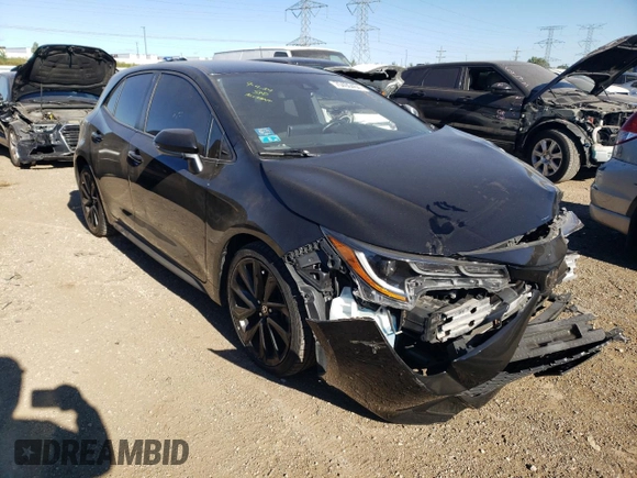 2020 Toyota Corolla Hatchback SE with VIN JTND4RBE6L3074752, listed as a Copart auction lot 70400464 with 46,946 mi miles and Salvage Title. Bid and sale history available at carsss.com. Image 4.