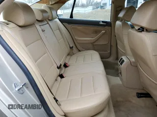 2006 Volkswagen Jetta с VIN 3VWAJ71K56M642923, выставлен на аукционе Copart как лот 44745304 с пробегом Не указан миль и Списание • Salvage title. История ставок и продаж доступна на DreamBid. Изображение 10.