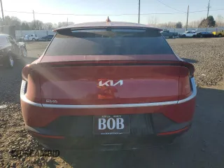 2024 Kia EV6 Wind with VIN KNDC3DLC7R5211410, listed as a Copart auction lot 43232975 with 2,457 mi miles and Salvage Title. Bid and sale history available at carsss.com. Image 6.