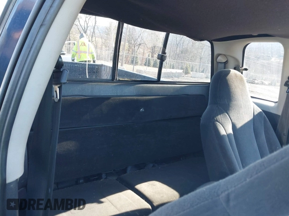 2004 Dodge Dakota SLT with VIN 1D7HG42N64S591353, listed as a IAAI auction lot 41714631 with 186,520 mi miles. Bid and sale history available at carsss.com. Image 8.