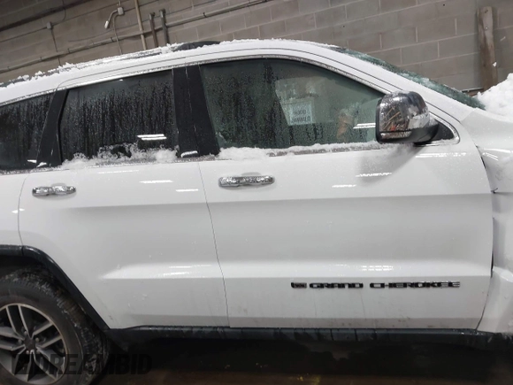 2022 Jeep Grand Cherokee Limited z VIN 1C4RJFBG8NC165785, wystawiony jako IAAI lot #41608703 z przebiegiem 24 597 mil mil oraz . Historia ofert i sprzedaży dostępna na DreamBid. Obrazek 13.