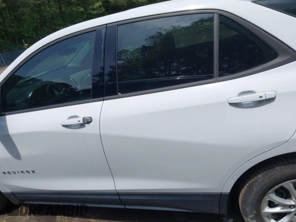 2019 Chevrolet Equinox LS with VIN 2GNAXHEV1K6222437, listed as a IAAI auction lot 42131130 with 50,404 mi miles and . Bid and sale history available at carsss.com. Image 14.