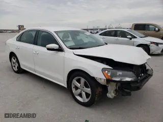 2014 Volkswagen Passat SE with VIN 1VWBP7A3XEC009507, listed as a Copart auction lot 84670454 with 0 mi miles and Salvage Title. Bid and sale history available at carsss.com. Image 4.