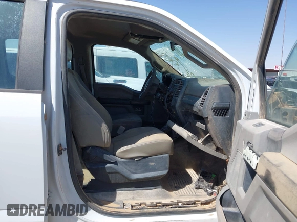 2019 Ford Super Duty F-250 SRW XL with VIN 1FD7W2B61KEF57849, listed as a IAAI auction lot 42026983 with 1 mi miles. Bid and sale history available at carsss.com. Image 5.