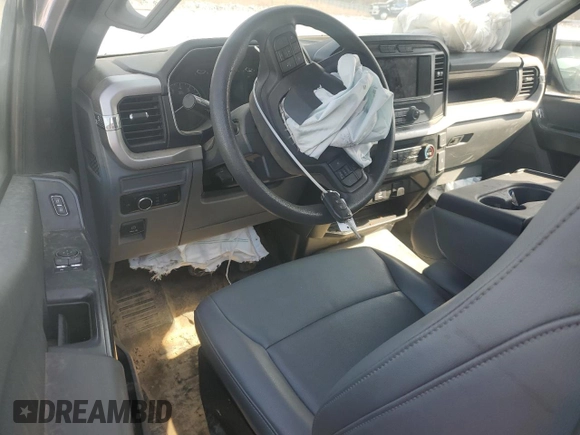 2022 Ford F-150 XL with VIN 1FTMF1CB2NKE78001, listed as a Copart auction lot 49133775 with 52,998 mi miles and Clean Title. Bid and sale history available at carsss.com. Image 8.