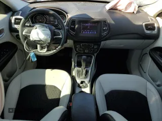 2019 Jeep Compass Latitude with VIN 3C4NJCBB9KT636408, listed as a Copart auction lot 44163665 with 22,876 mi miles and Non repairable. Bid and sale history available at DreamBid. Image 8.