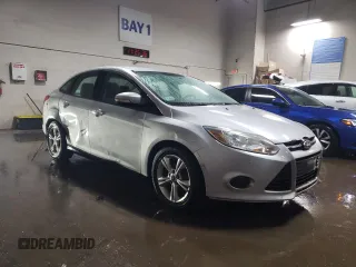 2014 Ford Focus SE with VIN 1FADP3F20EL164495, listed as a Copart auction lot 48121345 with 125,193 mi miles and Salvage Title. Bid and sale history available at carsss.com. Image 4.