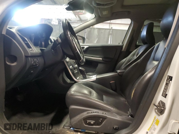 2016 Volvo XC60 T5 Premier with VIN YV4612RK6G2803365, listed as a Copart auction lot 49610725 with Not provided miles and Salvage title. Bid and sale history available at DreamBid. Image 7.