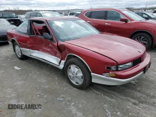 1989 Oldsmobile Cutlass z VIN 1G3WR14W3KD312569, wystawiony jako Copart lot #48218124 z przebiegiem 72 253 mil mil oraz Szkody całkowita. Historia ofert i sprzedaży dostępna na DreamBid. Obrazek 4.