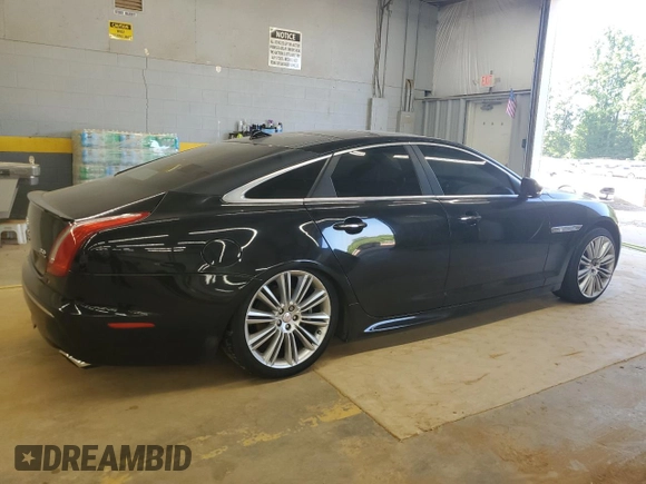 2015 Jaguar XJ with VIN SAJWJ1CD9F8V83885, listed as a Copart auction lot 65625135 with 81,794 mi miles and Clean title. Bid and sale history available at DreamBid. Image 3.