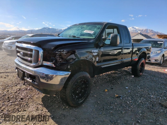 2003 Ford Super Duty F-250 XL with VIN 1FTNX21P03ED15381, listed as a Copart auction lot 44331695 with 140,802 mi miles and Salvage Title. Bid and sale history available at carsss.com. Image 1.