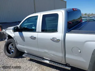 2018 Chevrolet Silverado 1500 Custom with VIN 1GCRCPEC3JZ117322, listed as a IAAI auction lot 41719888 with 173,623 mi miles. Bid and sale history available at carsss.com. Image 14.