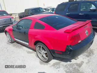 2006 Ford Mustang GT Deluxe with VIN 1ZVFT82H865265969, listed as a IAAI auction lot 42090770 with 237,231 mi miles. Bid and sale history available at carsss.com. Image 3.
