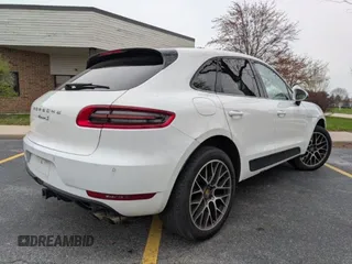 2018 Porsche Macan S z VIN WP1AB2A53JLB30292, wystawiony jako Copart lot #58527075 z przebiegiem 63 041 mil mil oraz Szkoda całkowita • Salvage title. Historia ofert i sprzedaży dostępna na DreamBid. Obrazek 4.